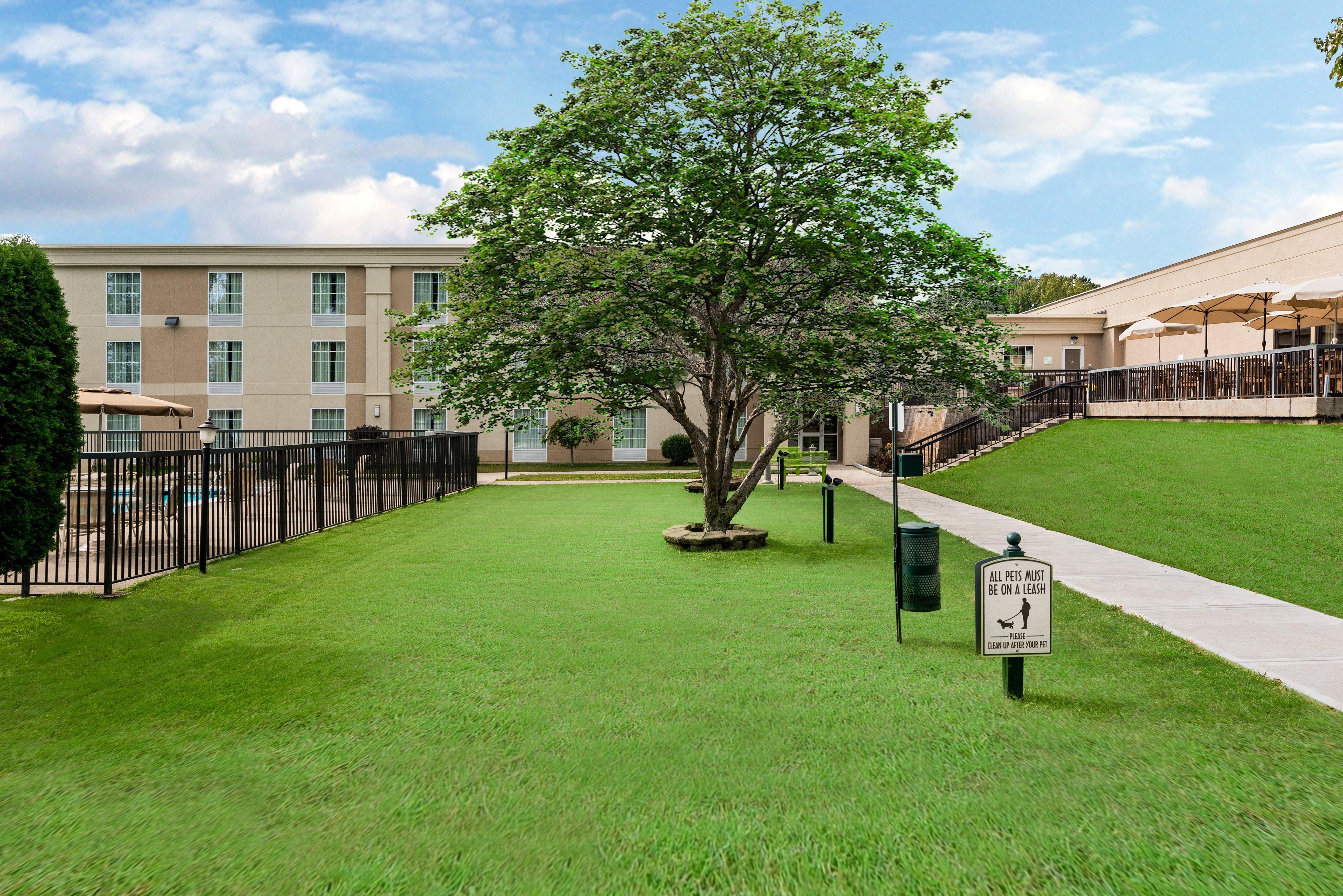 Holiday Inn Johnstown-Gloversville Ngoại thất bức ảnh