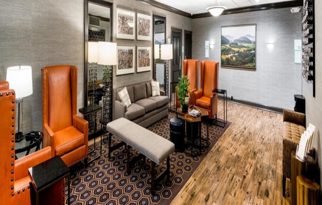 Holiday Inn Johnstown-Gloversville Ngoại thất bức ảnh